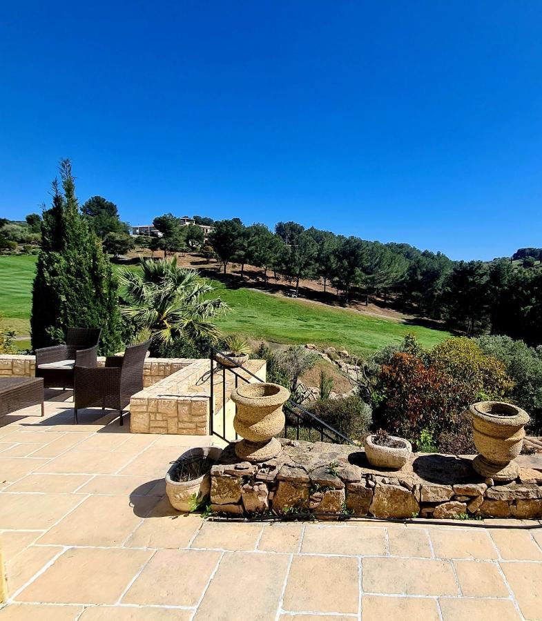 Villa Dans Cadre D'Exception - Golf, Piscine Et Tennis Prive Saint-Cyr-sur-Mer Εξωτερικό φωτογραφία